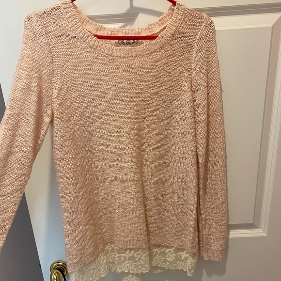 Pink rose sweater size small blush in color. - Picture 7 of 13